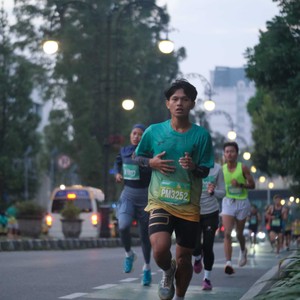 Race photo from BAUR RUN 2025