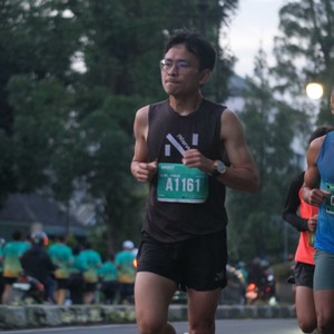 Race photo from BAUR RUN 2025