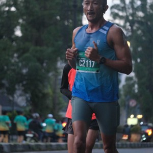 Race photo from BAUR RUN 2025