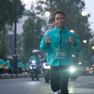 Race photo from BAUR RUN 2025