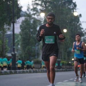 Race photo from BAUR RUN 2025