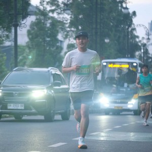 Race photo from BAUR RUN 2025