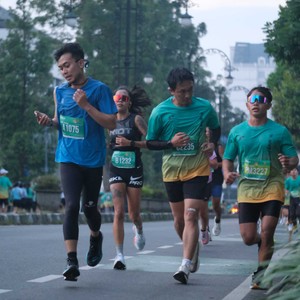 Race photo from BAUR RUN 2025