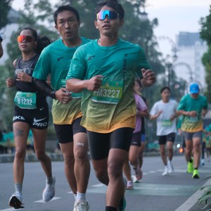 Race photo from BAUR RUN 2025