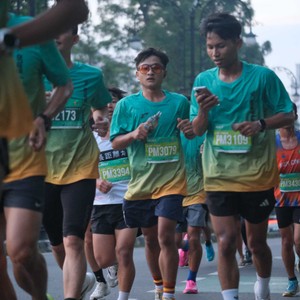 Race photo from BAUR RUN 2025