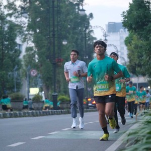 Race photo from BAUR RUN 2025