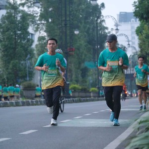 Race photo from BAUR RUN 2025