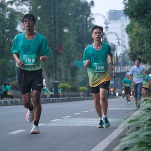 Race photo from BAUR RUN 2025