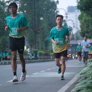 Race photo from BAUR RUN 2025