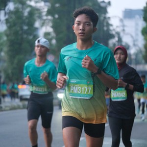 Race photo from BAUR RUN 2025
