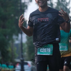 Race photo from BAUR RUN 2025