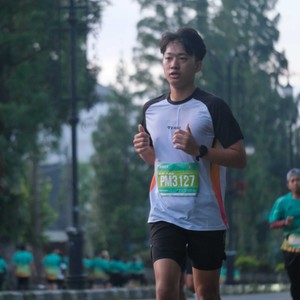 Race photo from BAUR RUN 2025