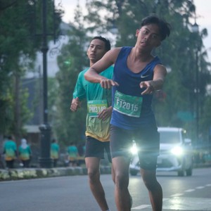 Race photo from BAUR RUN 2025