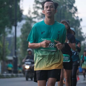 Race photo from BAUR RUN 2025