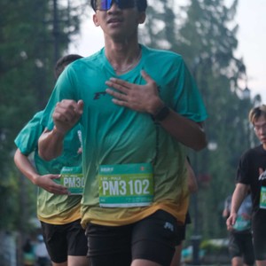Race photo from BAUR RUN 2025