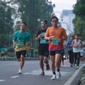 Race photo from BAUR RUN 2025