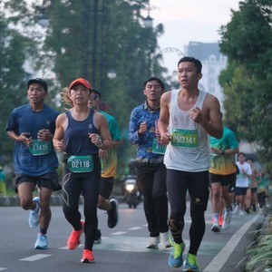 Race photo from BAUR RUN 2025