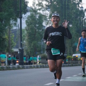 Race photo from BAUR RUN 2025