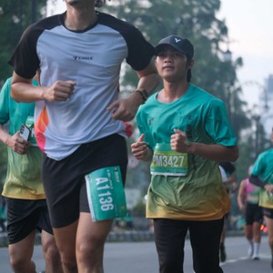 Race photo from BAUR RUN 2025