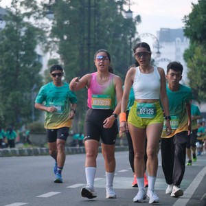 Race photo from BAUR RUN 2025