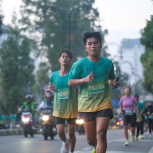 Race photo from BAUR RUN 2025