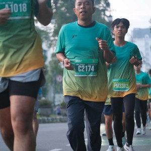 Race photo from BAUR RUN 2025