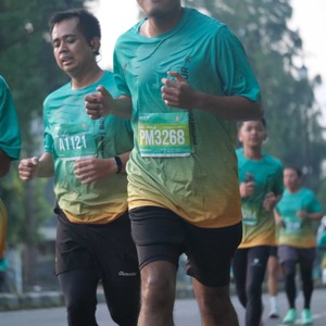 Race photo from BAUR RUN 2025