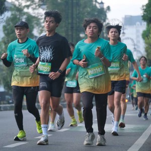 Race photo from BAUR RUN 2025