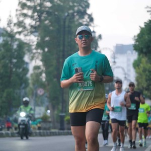 Race photo from BAUR RUN 2025