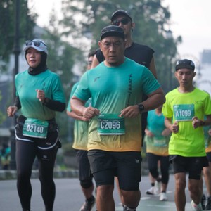 Race photo from BAUR RUN 2025