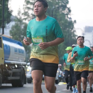 Race photo from BAUR RUN 2025