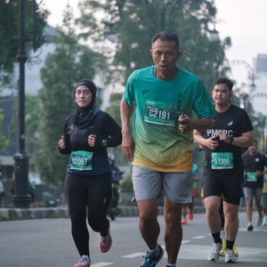 Race photo from BAUR RUN 2025