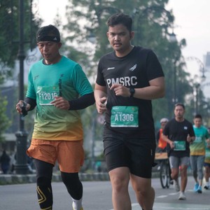 Race photo from BAUR RUN 2025