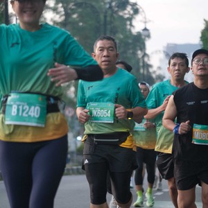 Race photo from BAUR RUN 2025