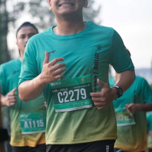 Race photo from BAUR RUN 2025