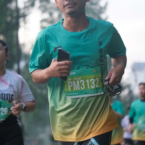 Race photo from BAUR RUN 2025