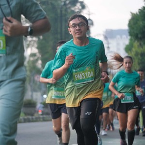 Race photo from BAUR RUN 2025
