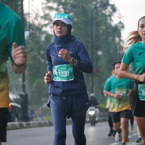 Race photo from BAUR RUN 2025