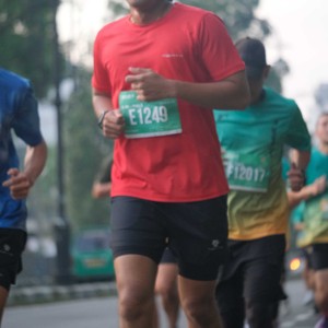 Race photo from BAUR RUN 2025