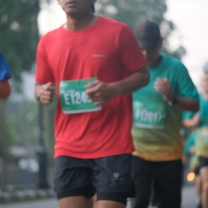 Race photo from BAUR RUN 2025