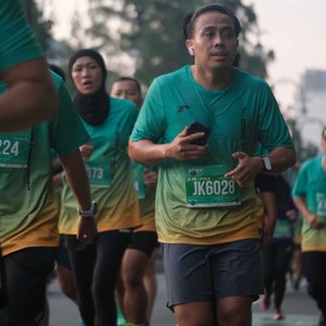Race photo from BAUR RUN 2025
