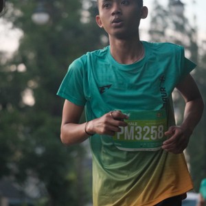 Race photo from BAUR RUN 2025