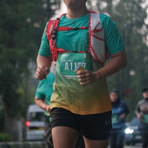 Race photo from BAUR RUN 2025
