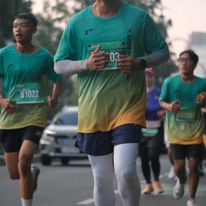 Race photo from BAUR RUN 2025