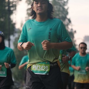 Race photo from BAUR RUN 2025