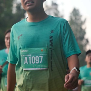 Race photo from BAUR RUN 2025
