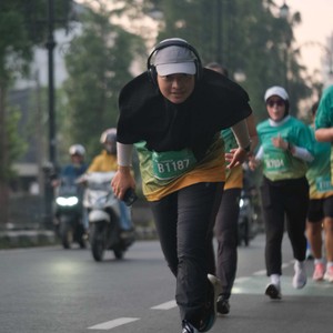 Race photo from BAUR RUN 2025