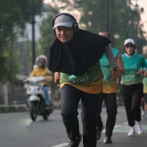 Race photo from BAUR RUN 2025