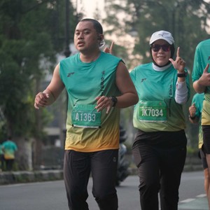 Race photo from BAUR RUN 2025