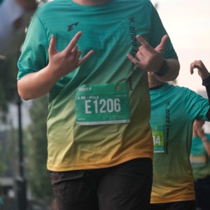 Race photo from BAUR RUN 2025